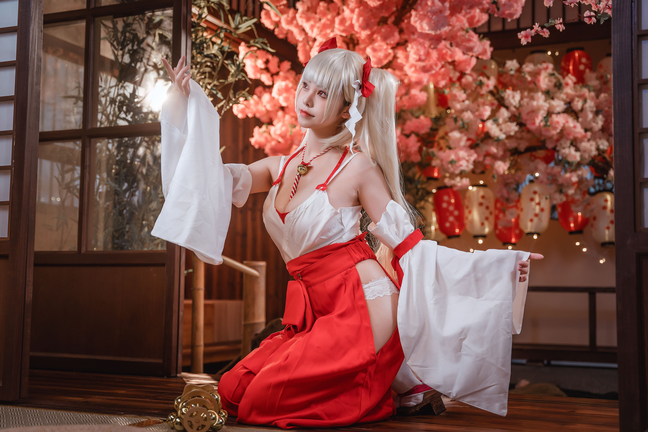 萌系小姐姐蜜汁猫裘 – 可畏巫女 Cosplay-第1张