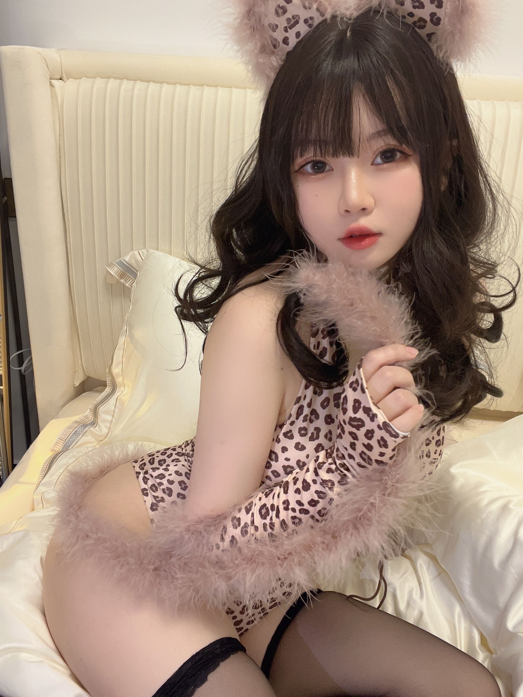 蜜桃少女是依酱呀 – 豹女 Cosplay-第5张