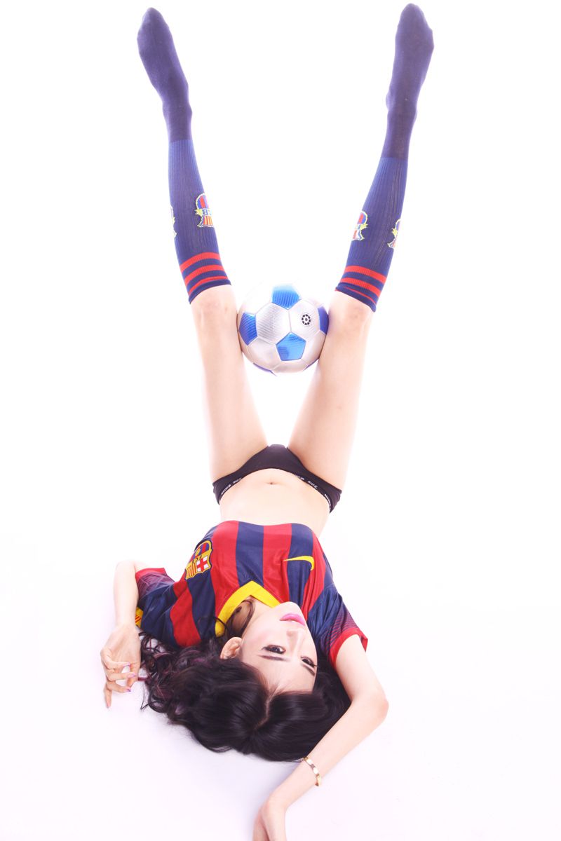吴沐熙(吴昕忆) – 性感足球宝贝 Cosplay-第8张