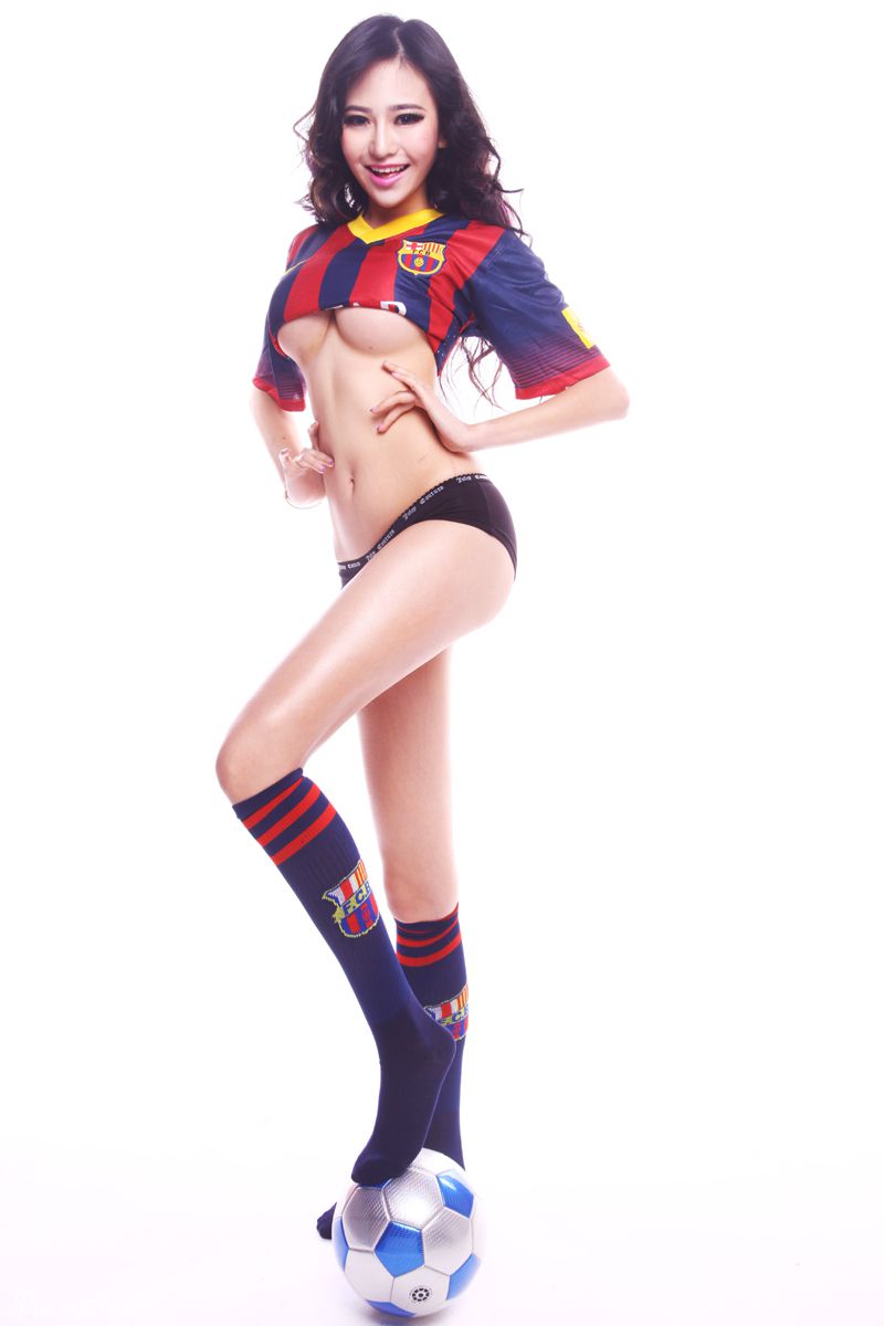 吴沐熙(吴昕忆) – 性感足球宝贝 Cosplay-第1张