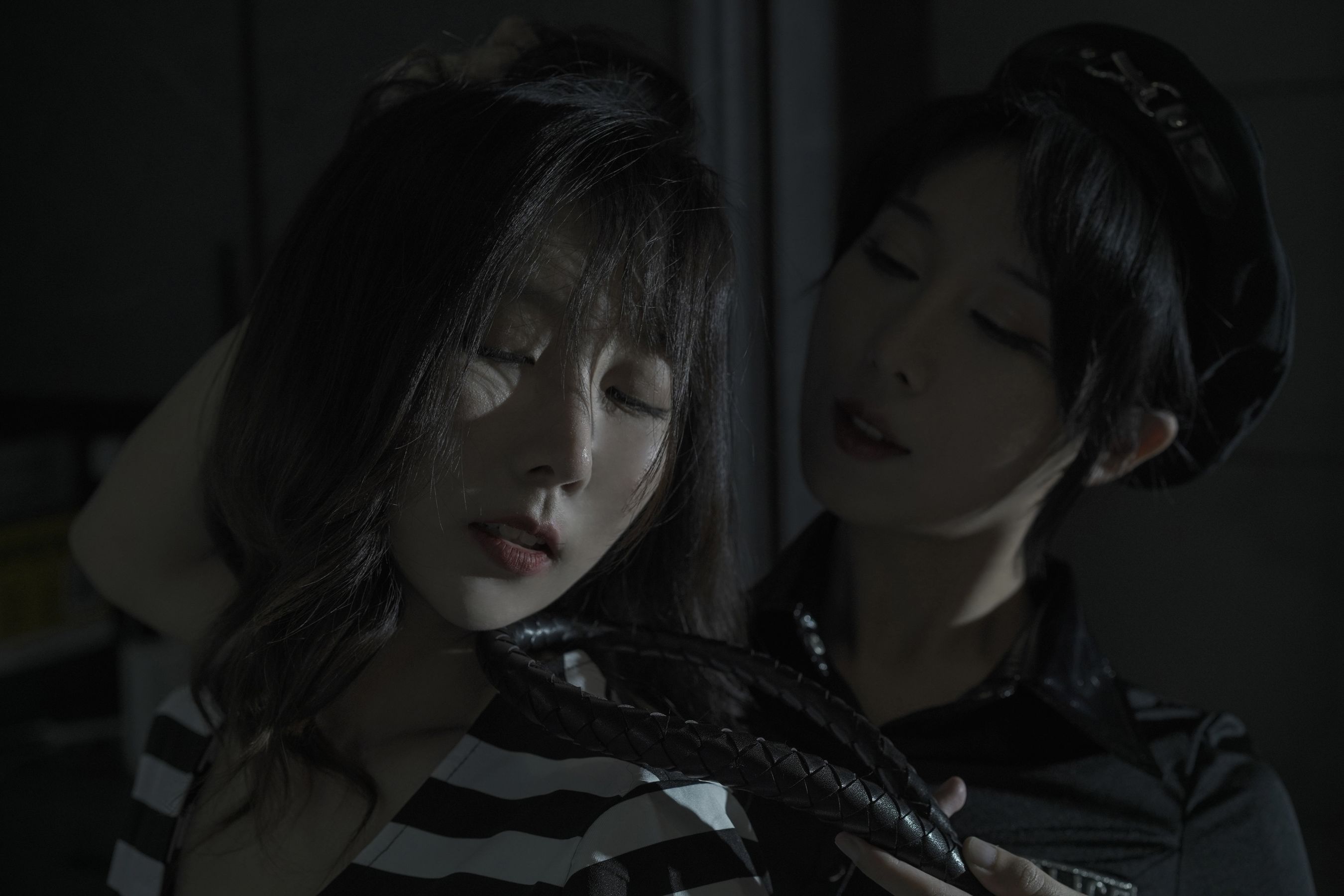 云溪溪 – 奶桃 N48囚徒 Cosplay-第2张