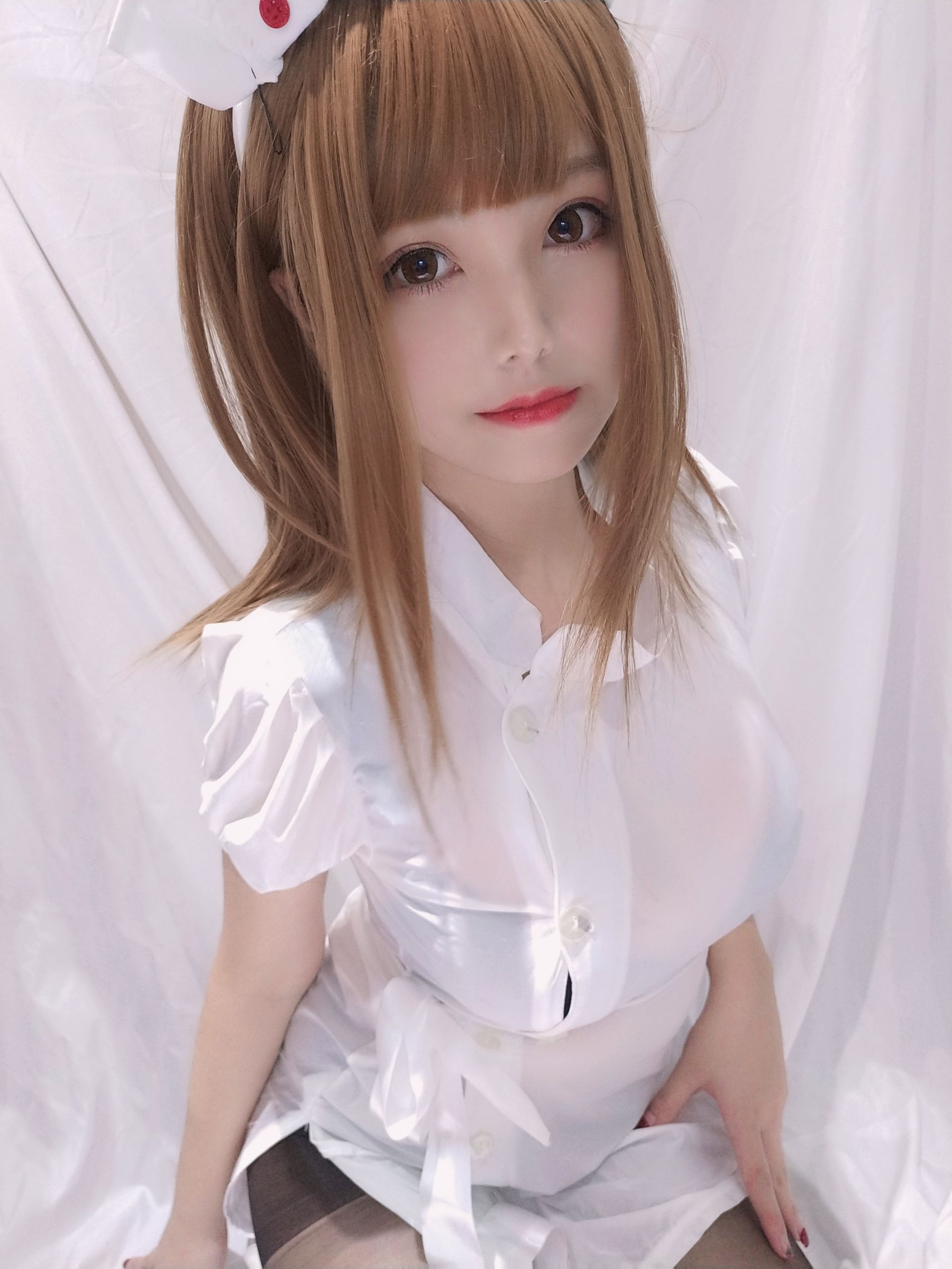 萌系小姐姐蜜汁猫裘 – 小护士 Cosplay-第1张