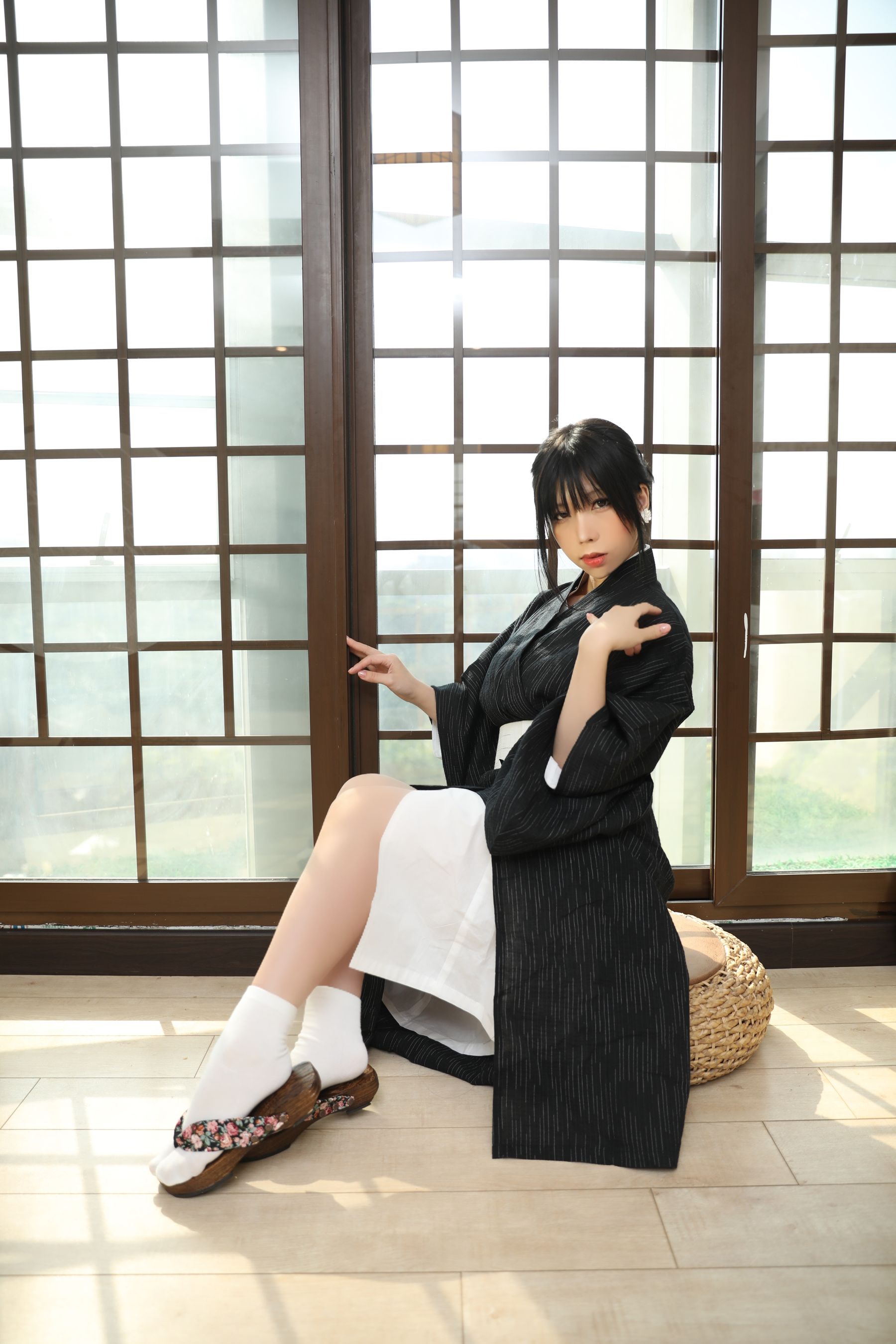 二次元巨乳美女鹿野希 – 未亡人 Cosplay-第2张