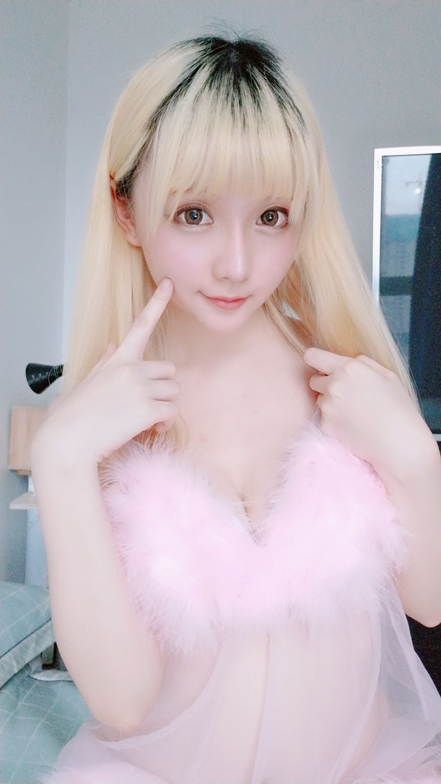 Coser小姐姐星之迟迟 粉红睡衣 Cosplay-第5张
