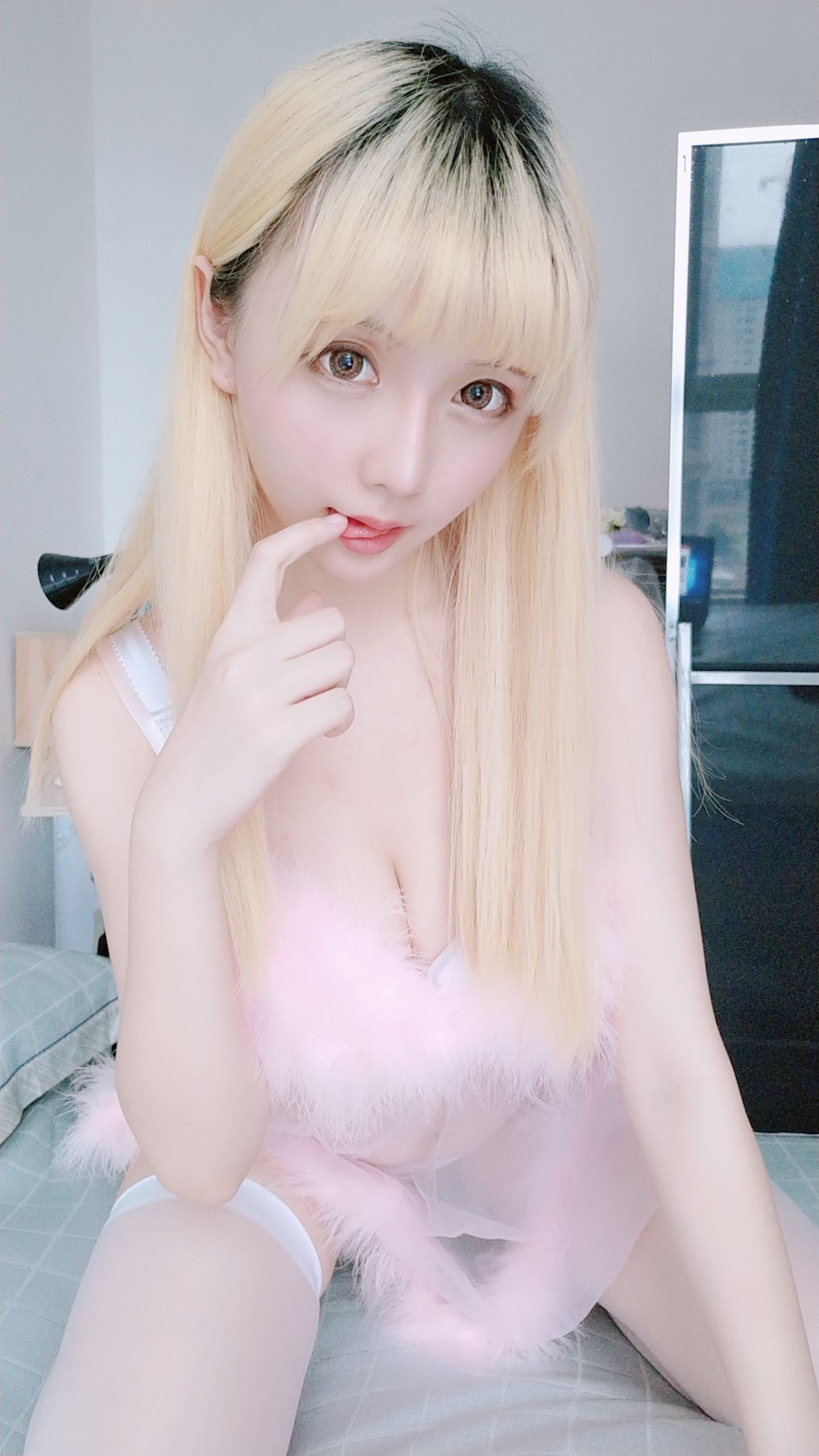 Coser小姐姐星之迟迟 粉红睡衣 Cosplay-第58张