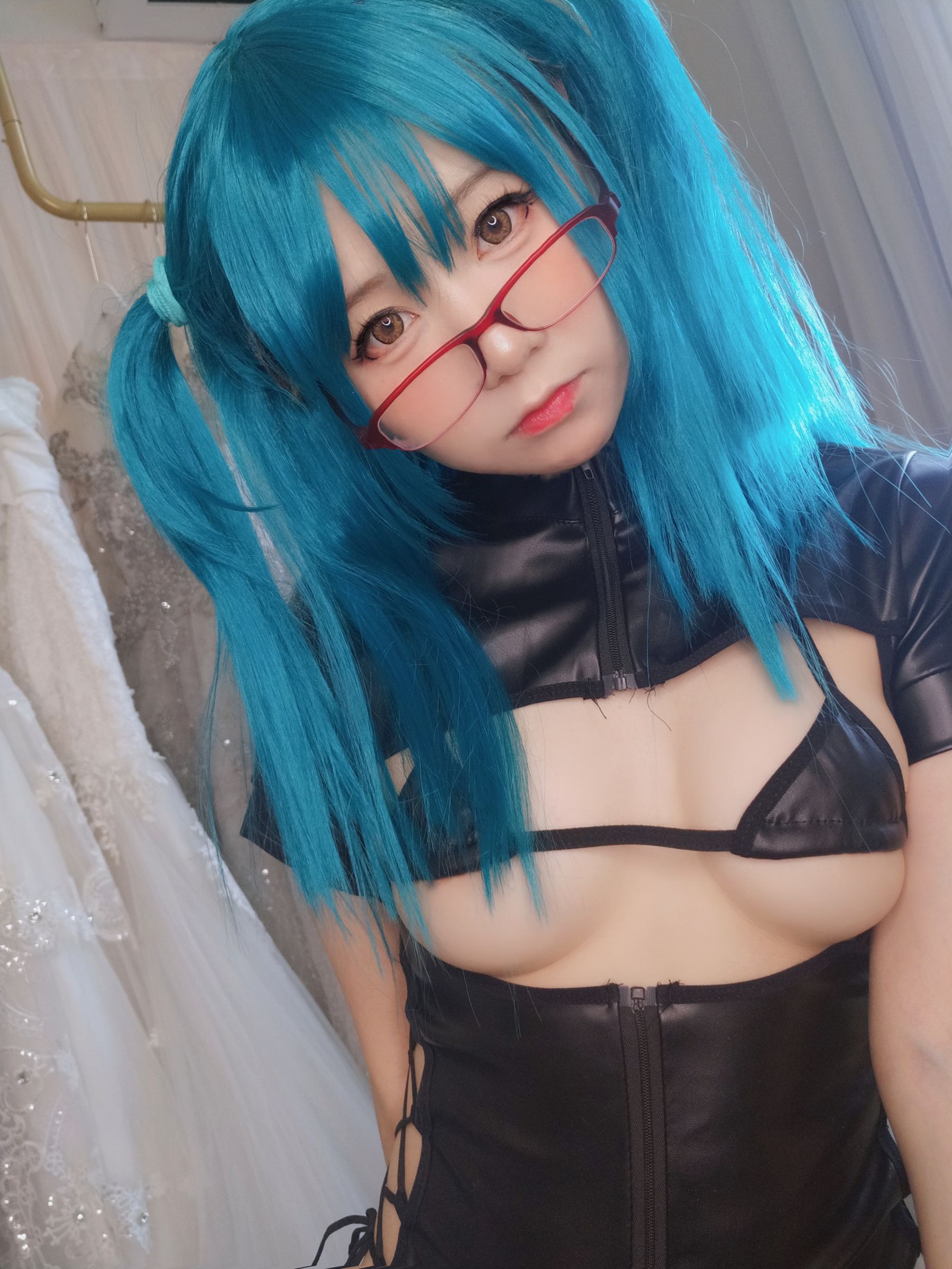 萌妹子Coser摇摇乐yoyo fantia 皮衣少女 Cosplay-第2张