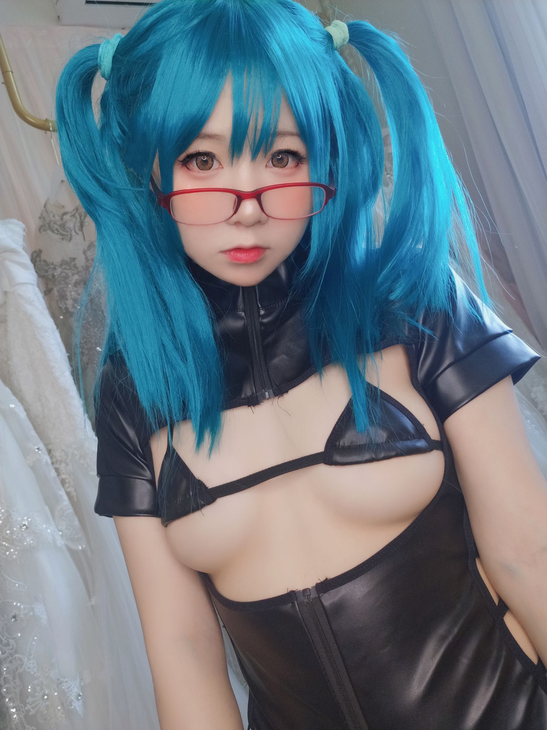 萌妹子Coser摇摇乐yoyo fantia 皮衣少女 Cosplay-第1张
