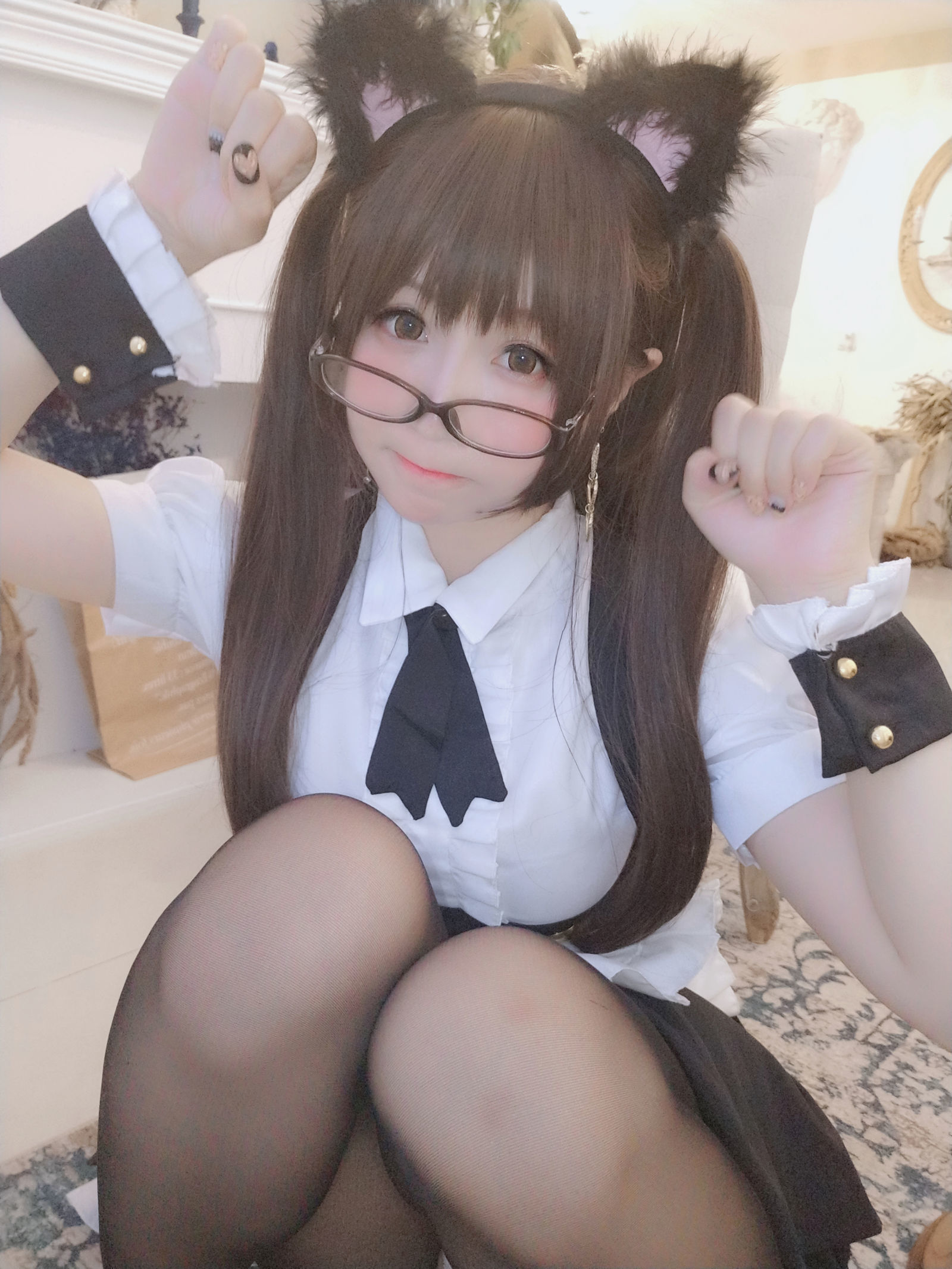 [萝莉COS] 摇摇乐yoyo – 黑丝女仆 Cosplay-第2张