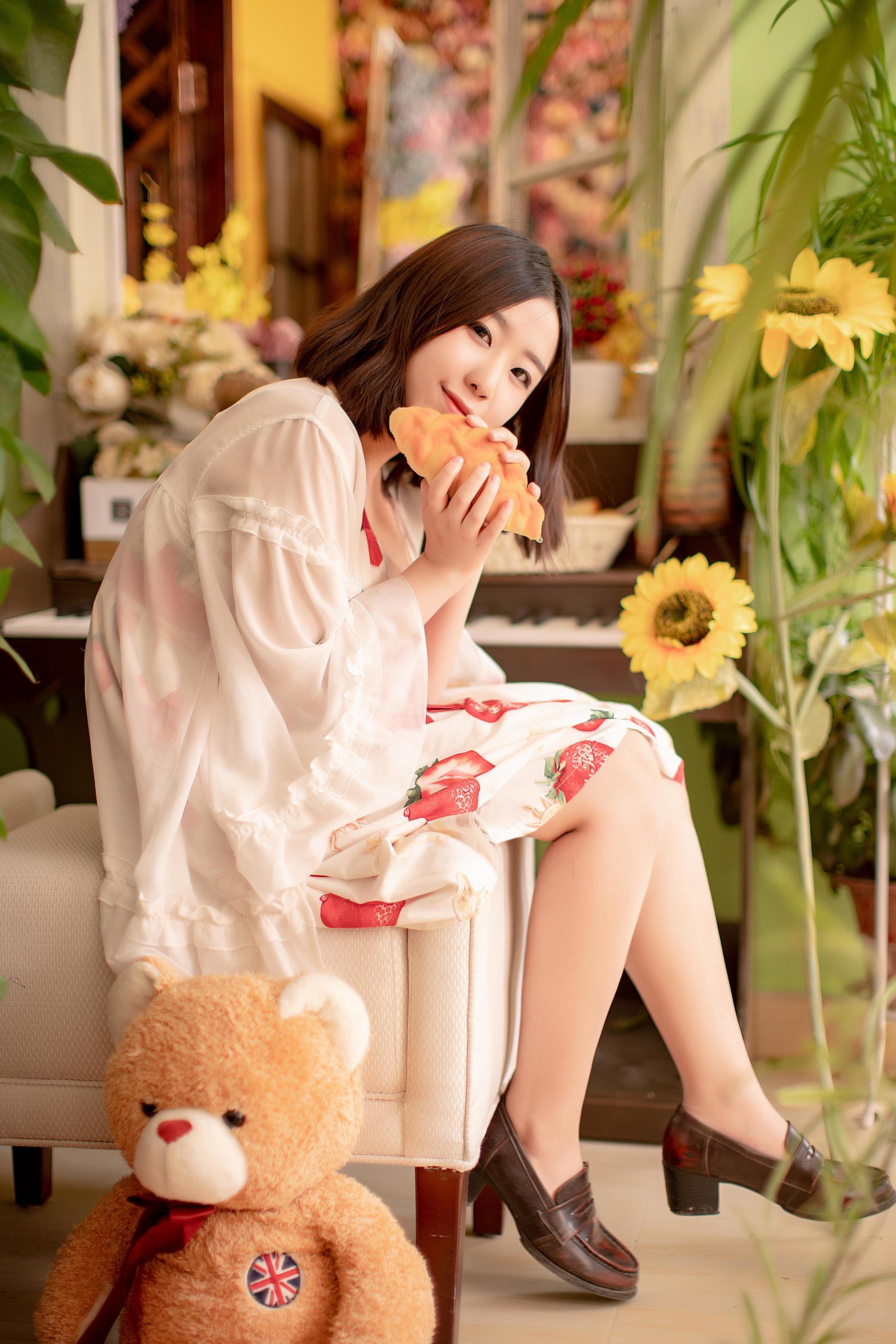动漫博主穆零Mu0 – 小草莓 Cosplay-第1张
