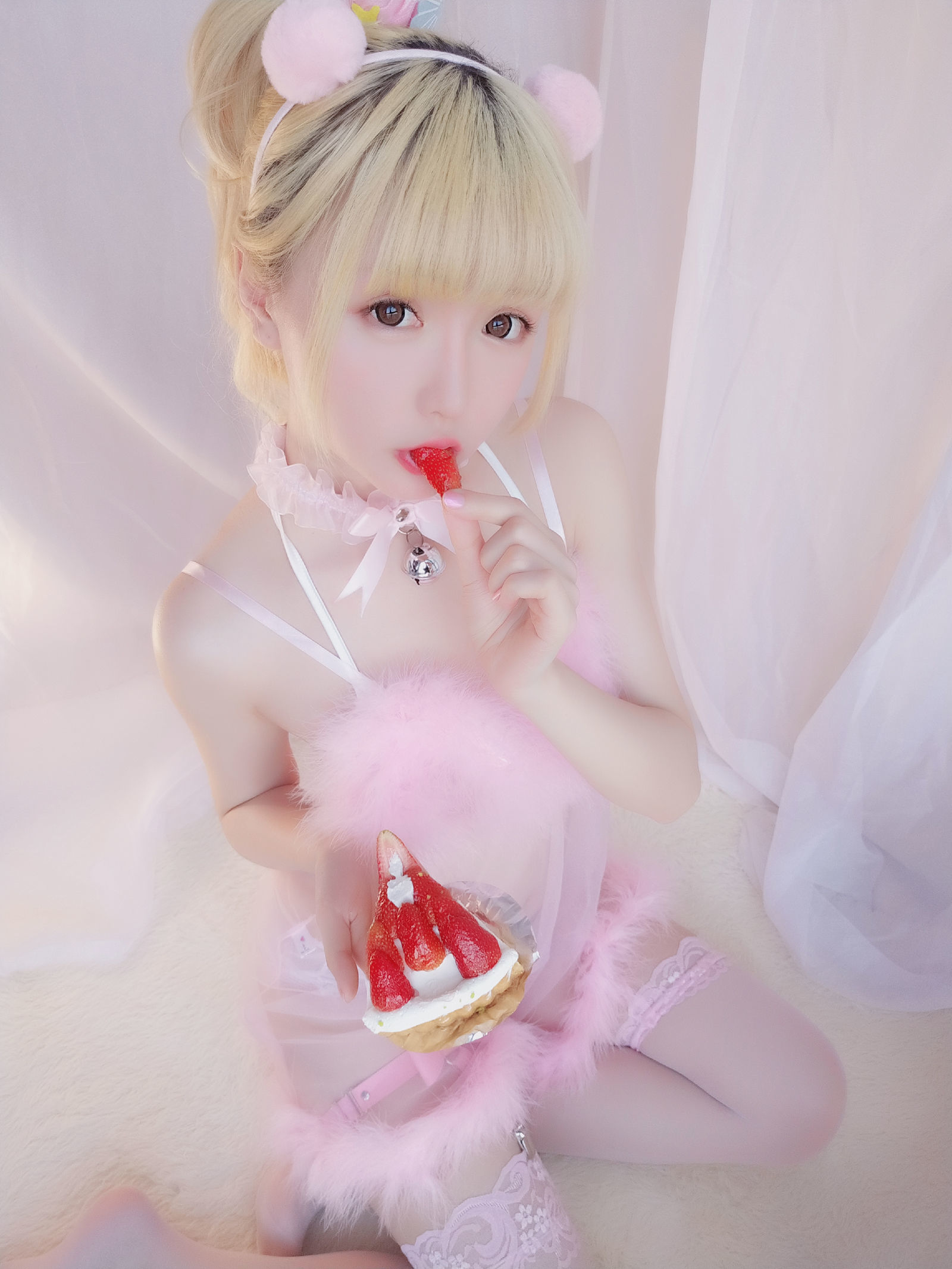 [萝莉COS] 星之迟迟 VOL.09 草莓睡衣包 Cosplay-第9张