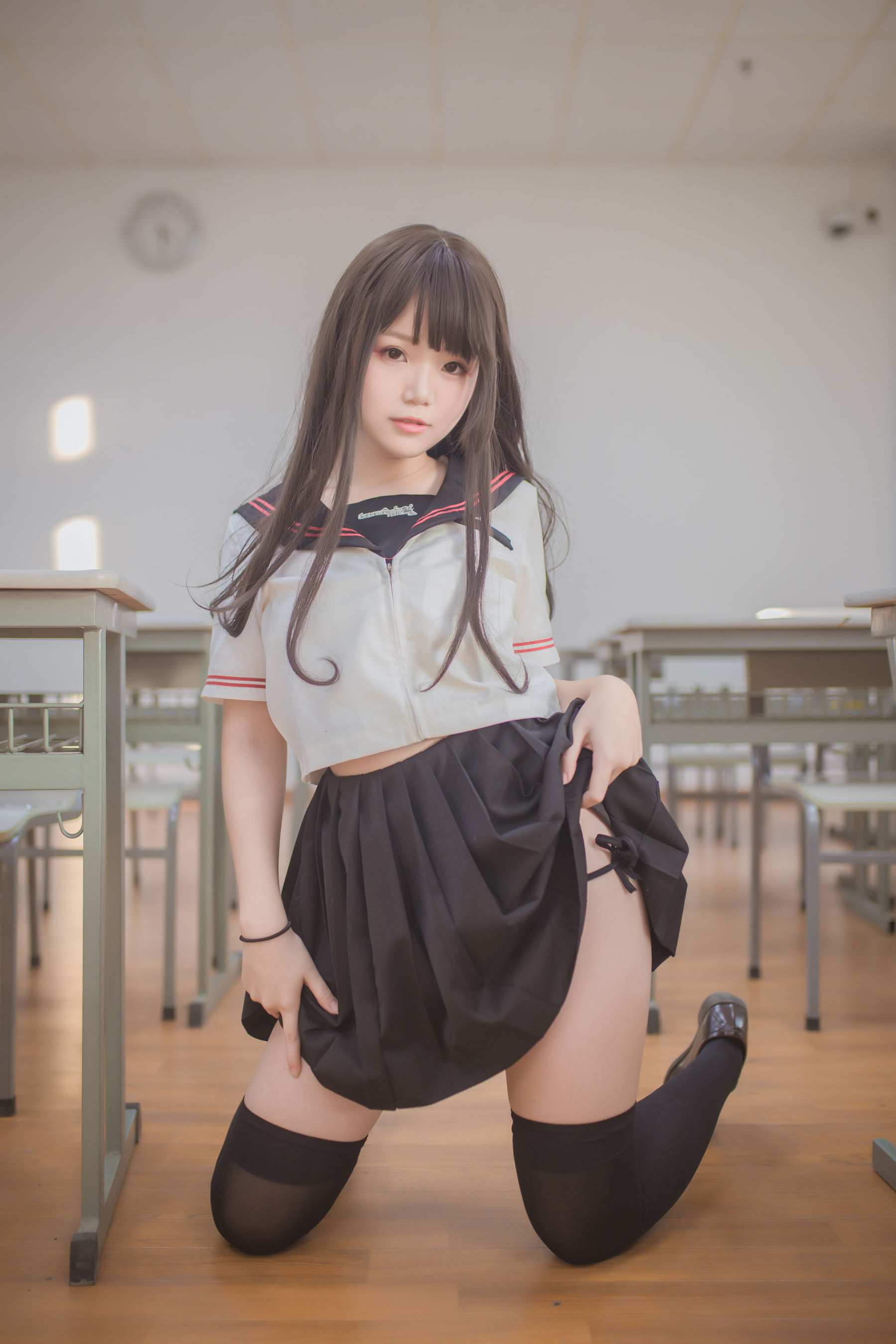 [萝莉COS] Yoko宅夏《黑丝JK》 Cosplay-第10张