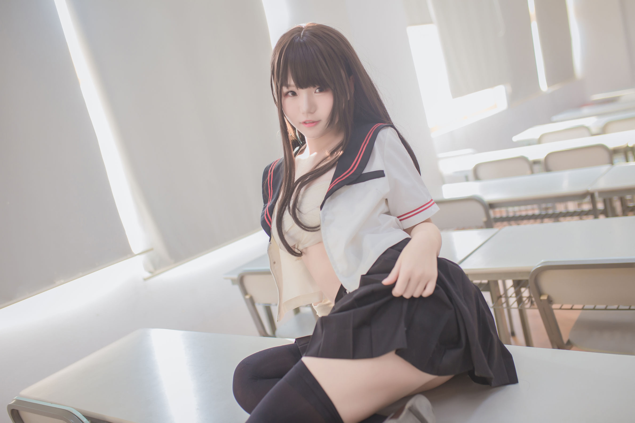 [萝莉COS] Yoko宅夏《黑丝JK》 Cosplay-第11张