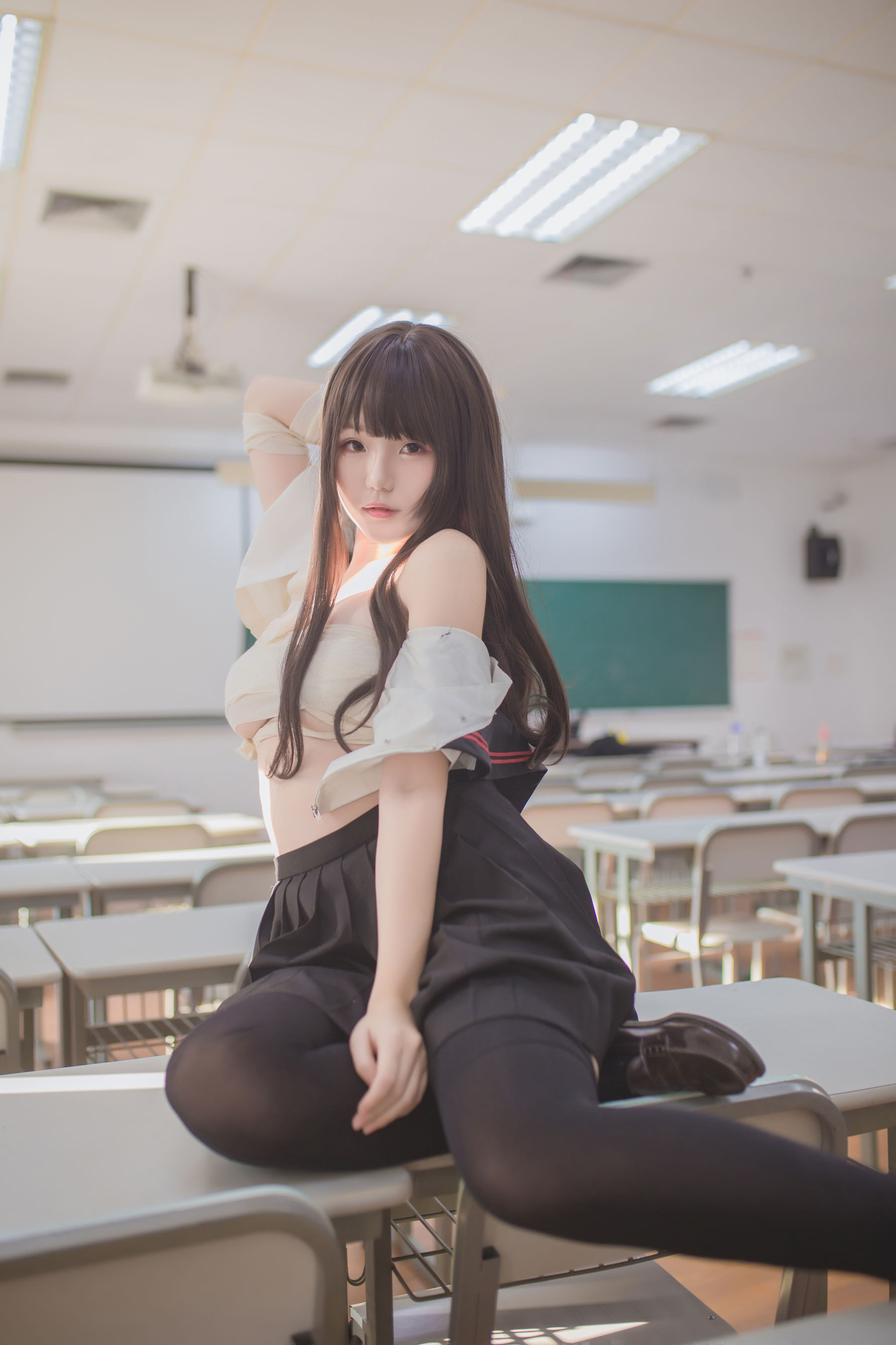[萝莉COS] Yoko宅夏《黑丝JK》 Cosplay-第13张