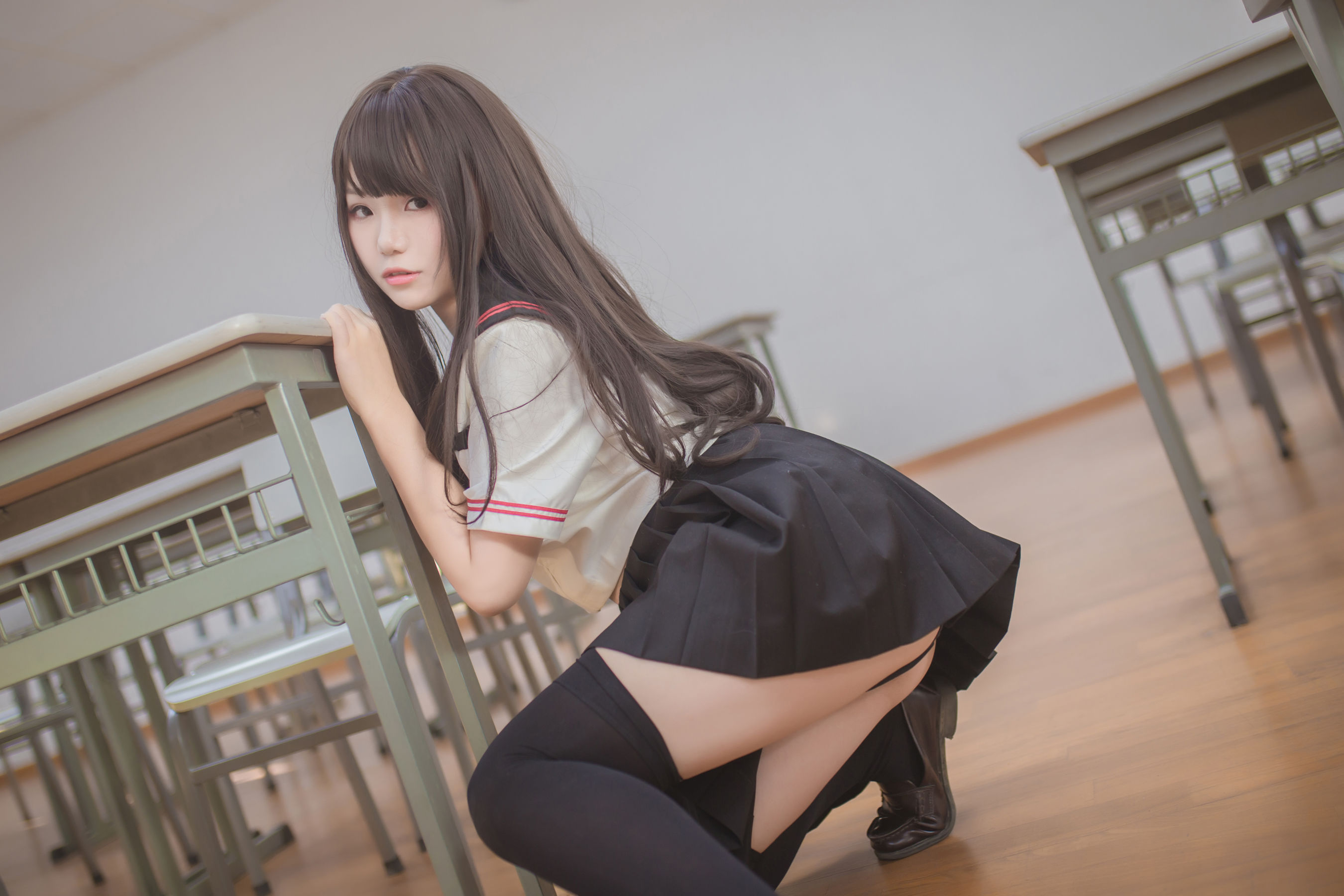 [萝莉COS] Yoko宅夏《黑丝JK》 Cosplay-第9张