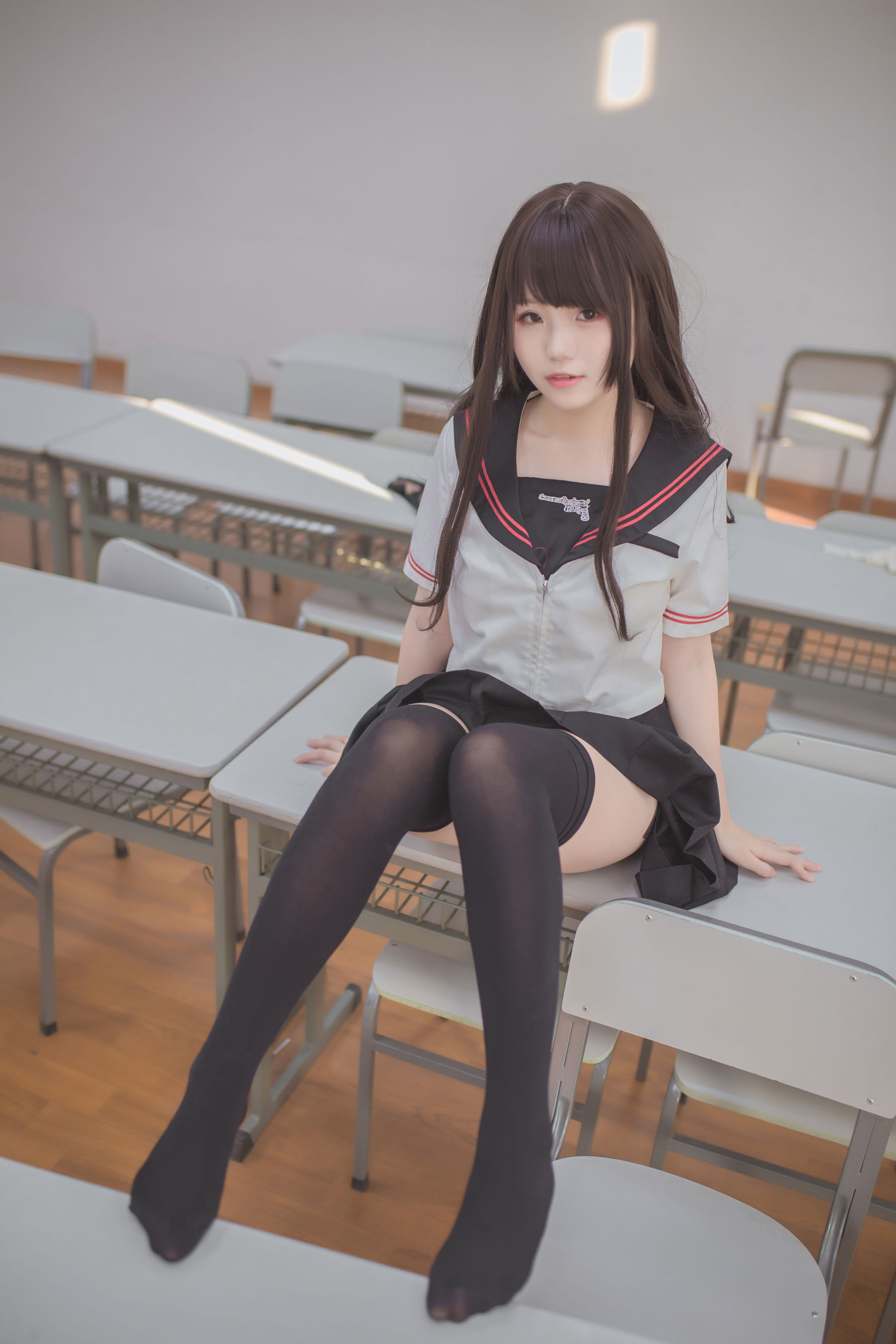 [萝莉COS] Yoko宅夏《黑丝JK》 Cosplay-第32张