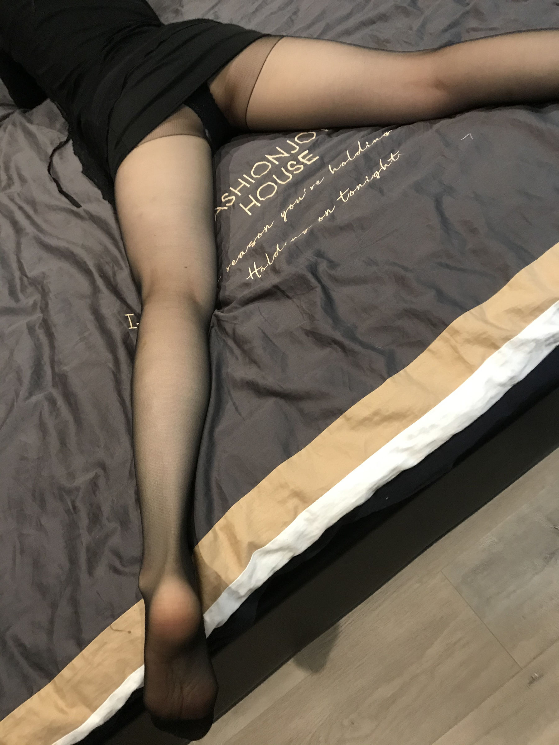 丝足博主麋鹿_Monroe 2020.03.02 皮裙肉丝 Cosplay-第23张