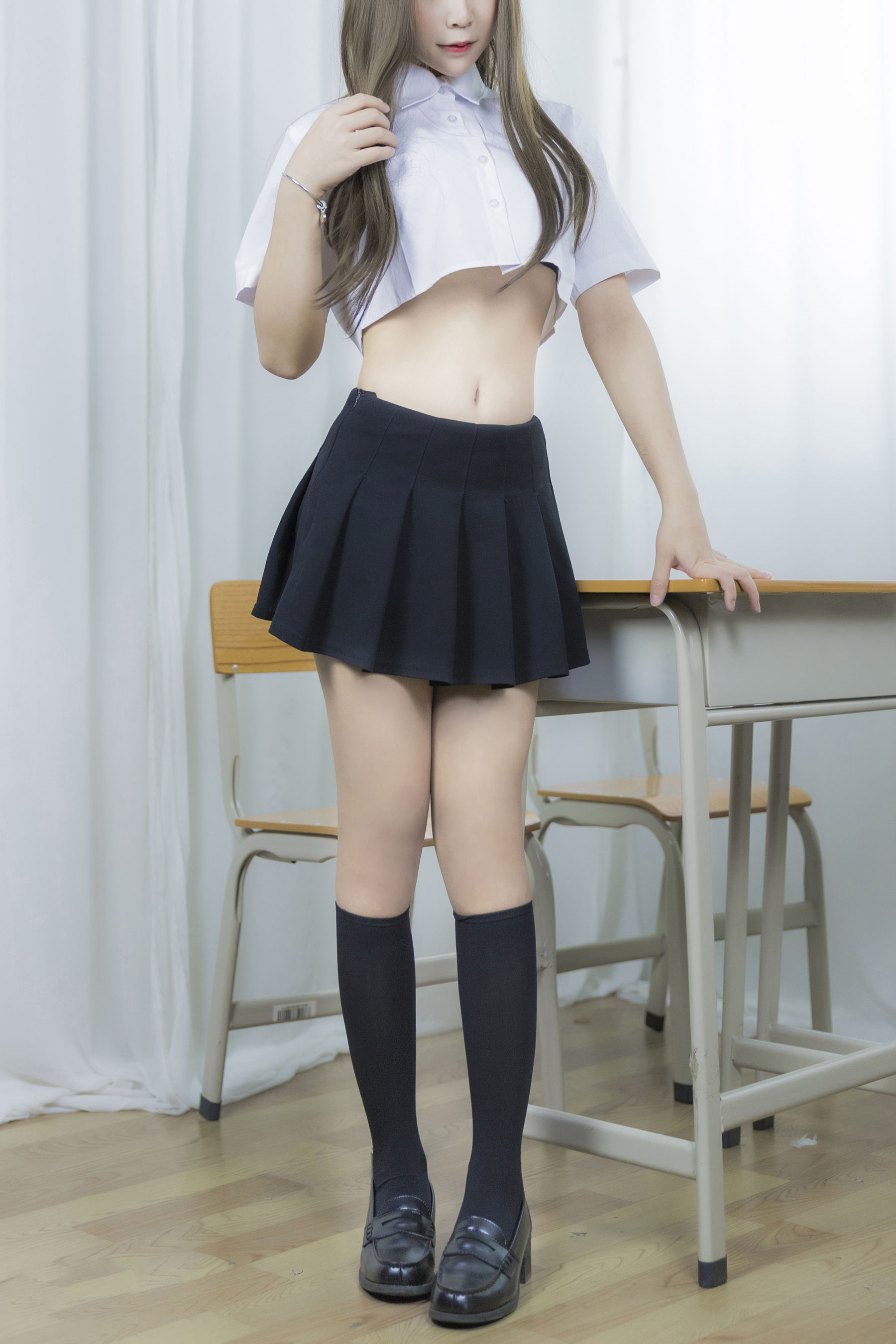 二次元妹子抱走莫子aa 等你下课 Cosplay-第1张