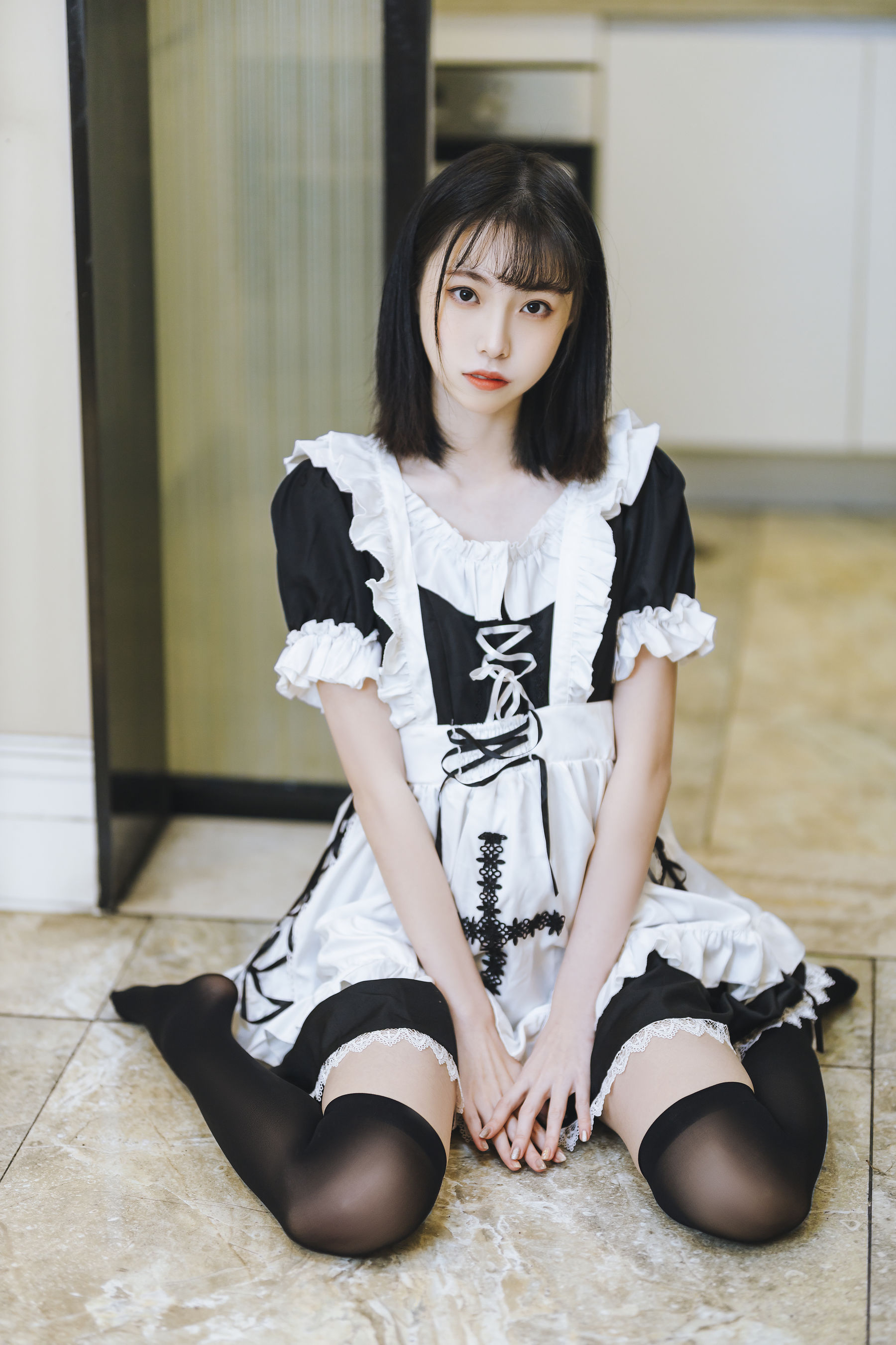 许岚(叁月life) – 短裙女仆 Cosplay-第1张