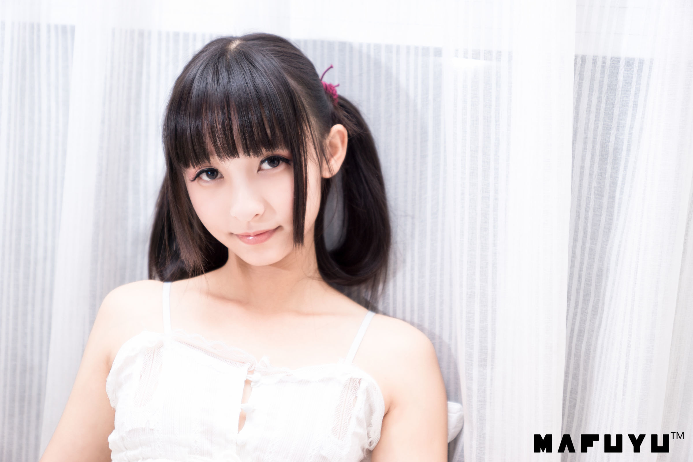 [萝莉COS] 神楽板真冬 猫爪白丝系列套图 Cosplay-第4张