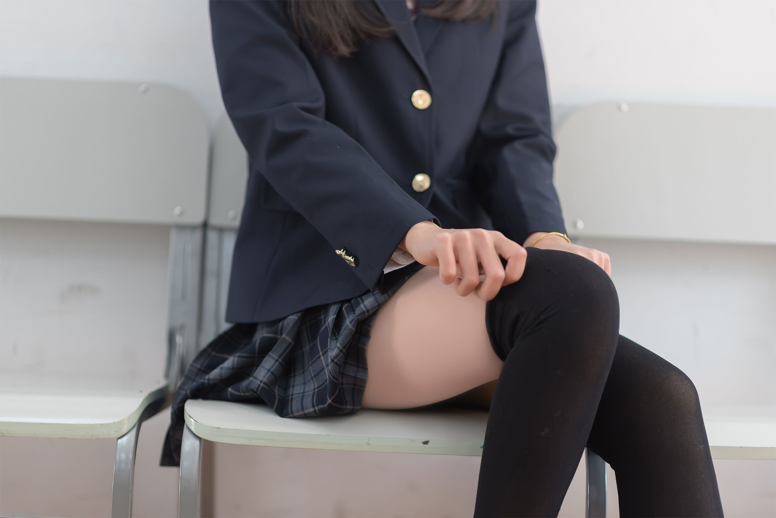 [萝莉COS] 木绵绵OwO – 西式JK Cosplay-第43张