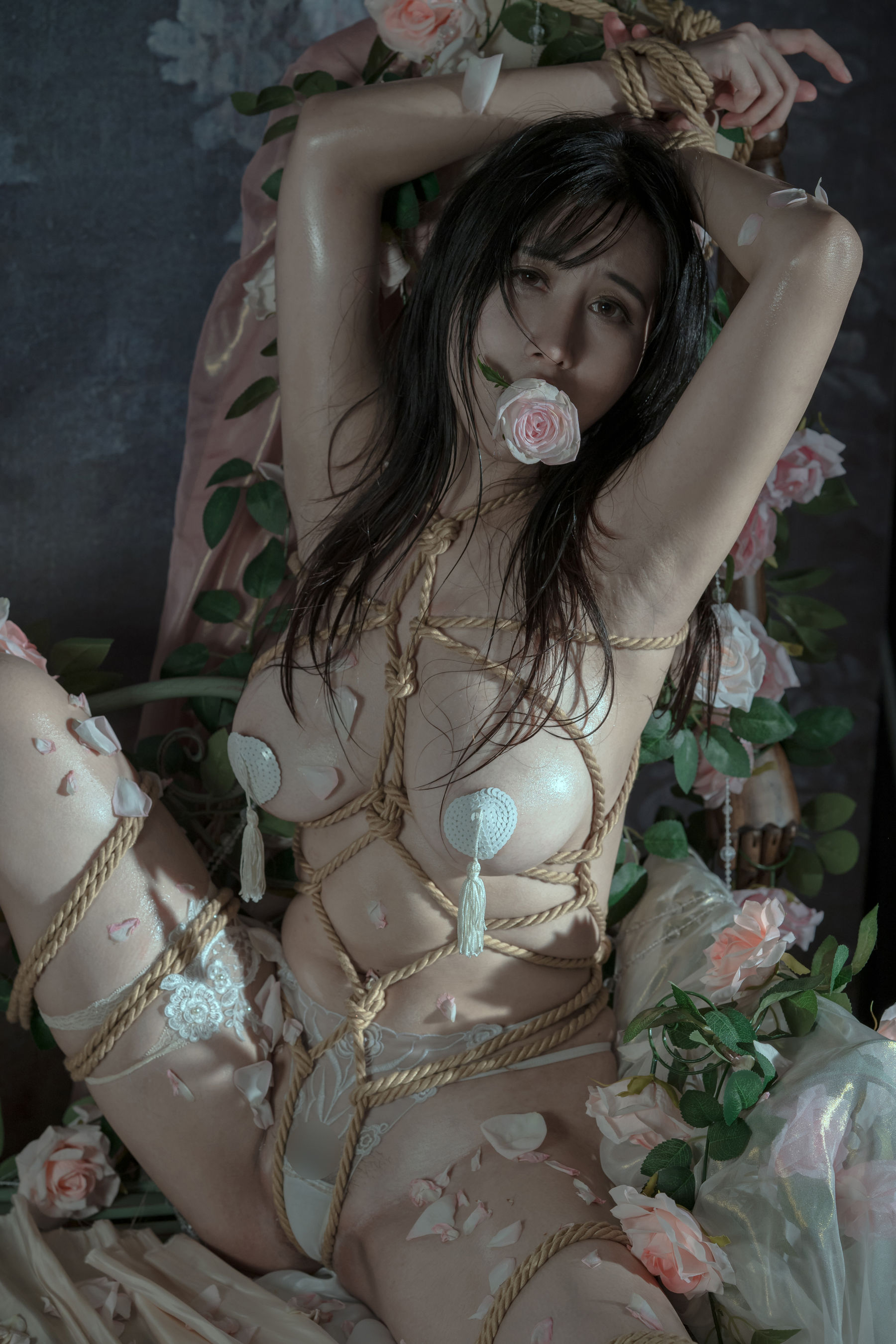云溪溪 – 奶桃 玫瑰绳艺 Cosplay-第50张