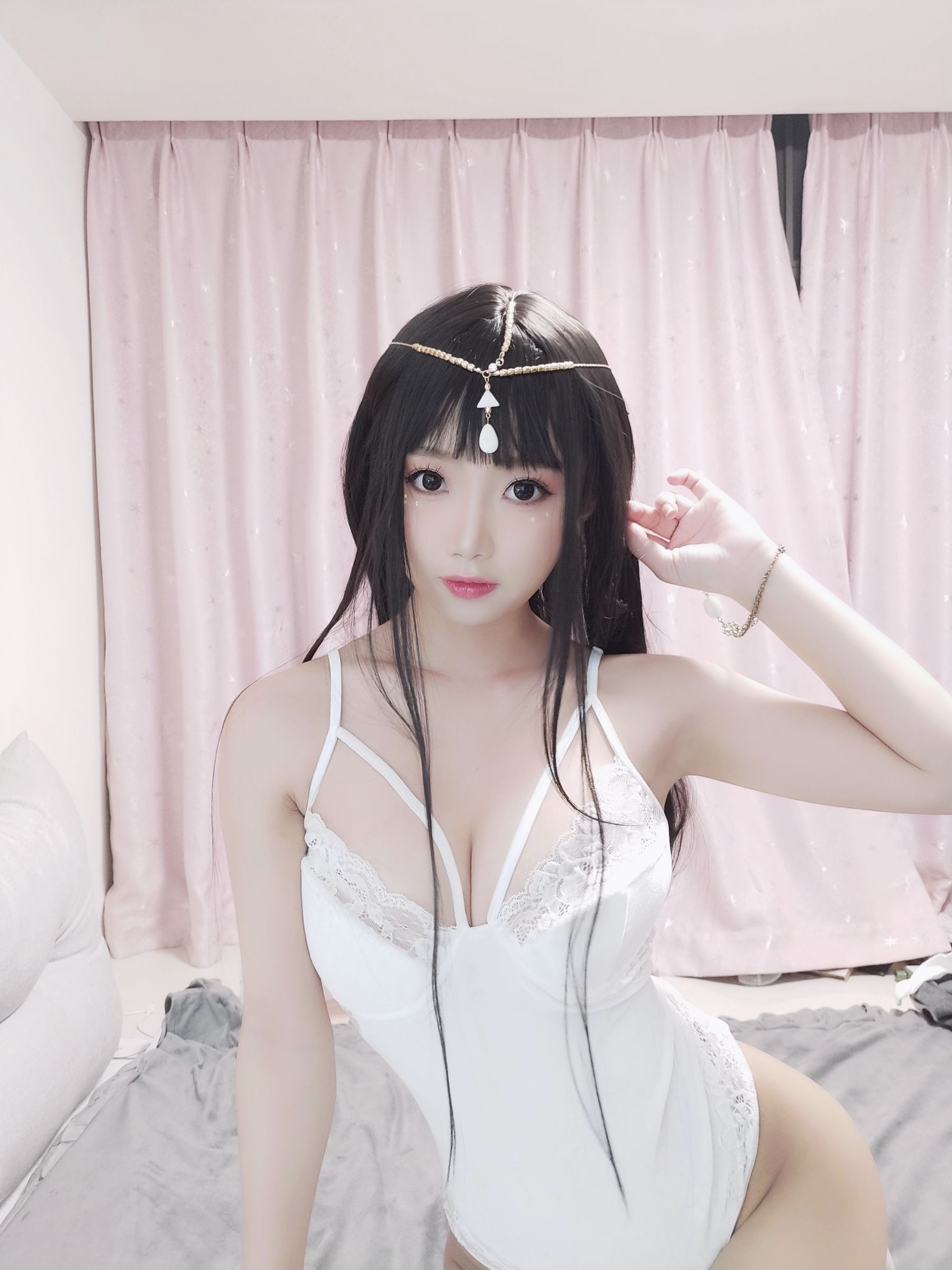 白嫩美少女鬼畜瑶 – 白色埃及瑶 Cosplay-第1张