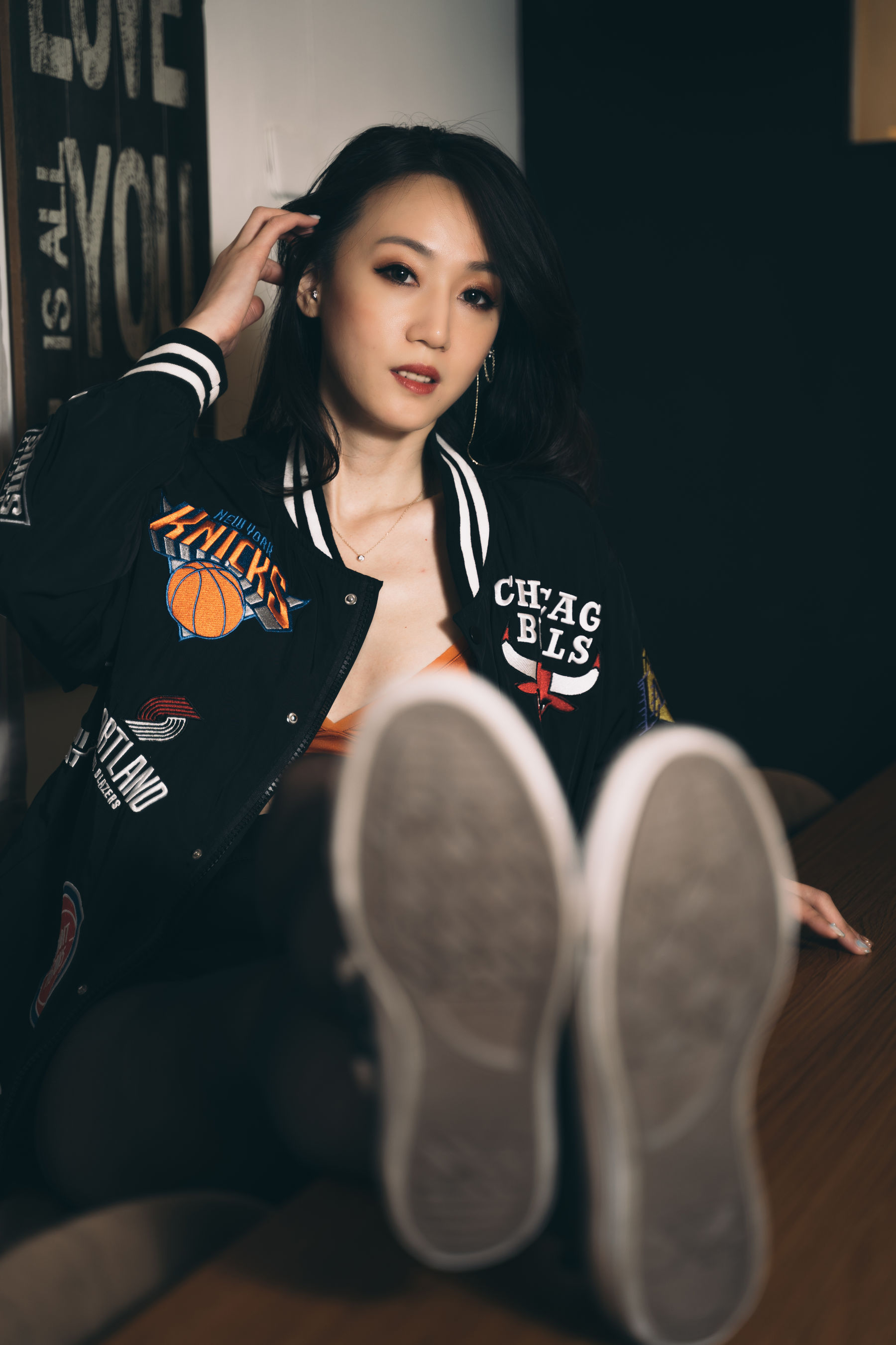 Limerence 性感妹子!近距离撕扯黑丝袜展示嫩足 Cosplay-第125张